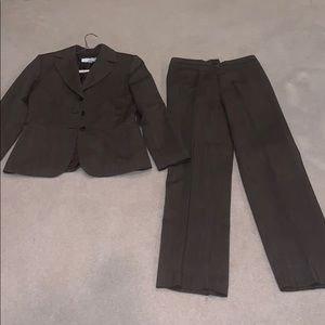 Arthur S Levine Two Piece Suit Tahari Collection